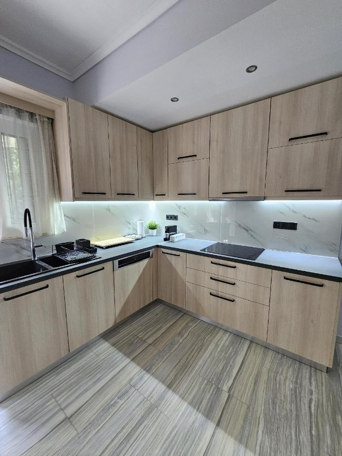 Modern Garden View Apt In Voula, Athens - Luxe ภายนอก รูปภาพ