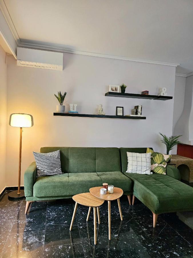 Modern Garden View Apt In Voula, Athens - Luxe ภายนอก รูปภาพ