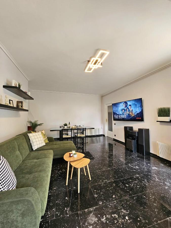 Modern Garden View Apt In Voula, Athens - Luxe ภายนอก รูปภาพ